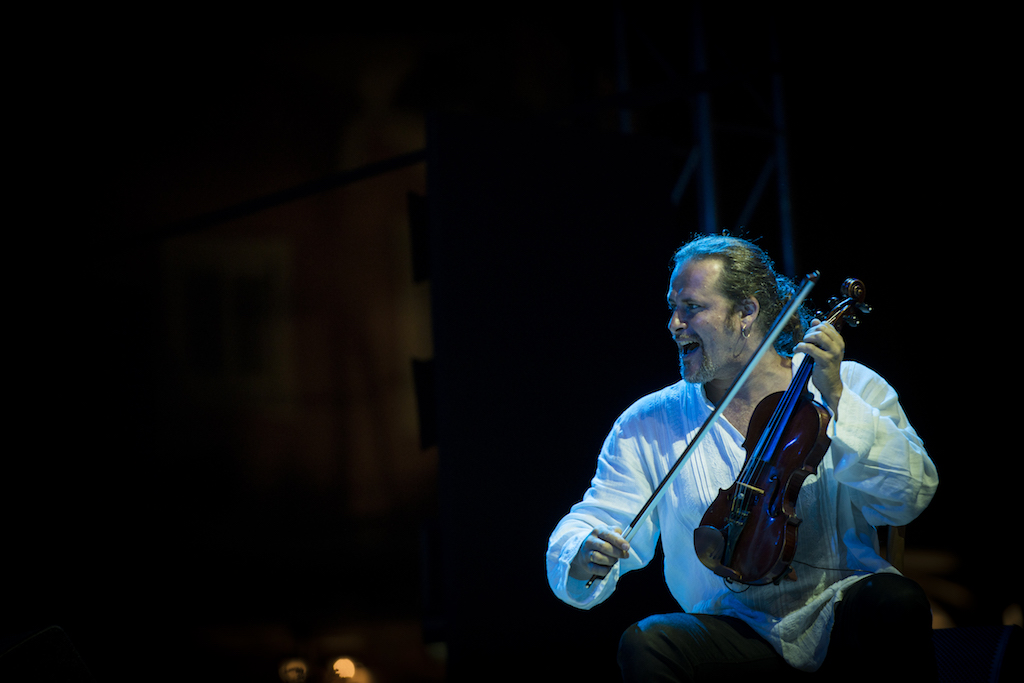 Foto Alexis Lefevre spielt Geige