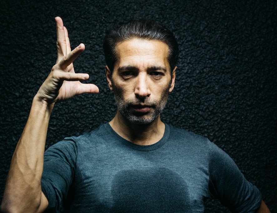 1 IsraelGalvan_c_NicolasServe_02 Kopie