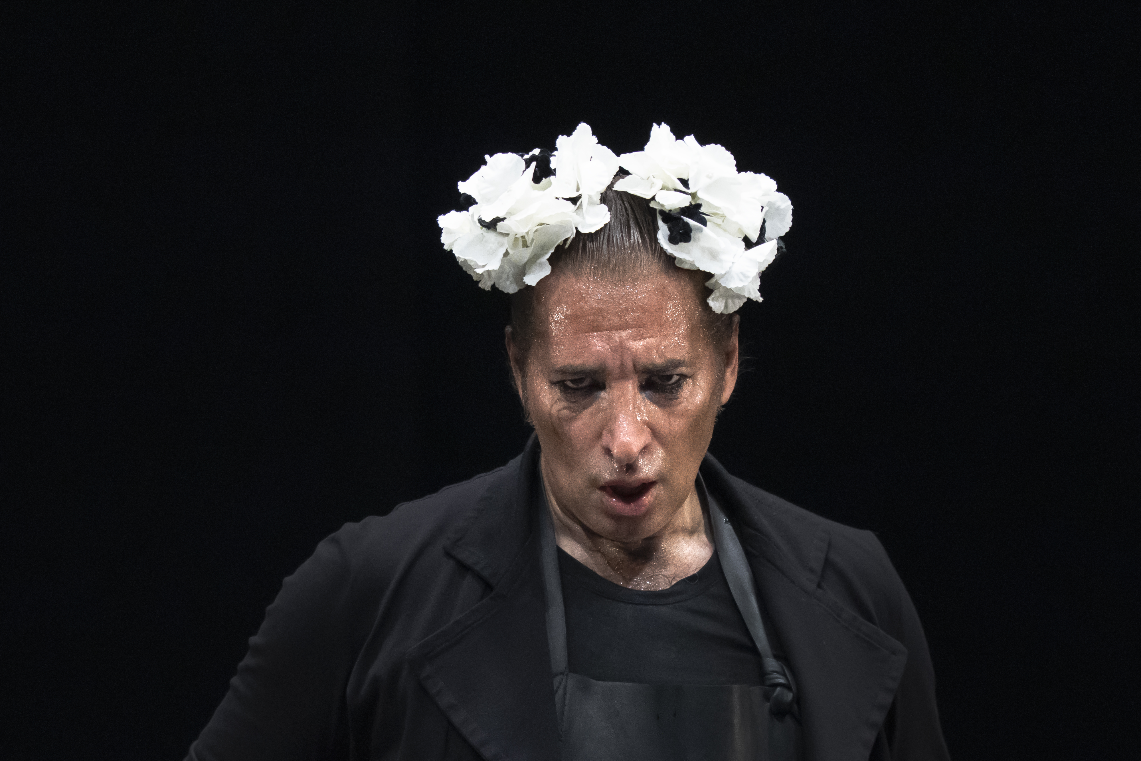 Israel Galván presenta Bolero de Blanco y negro en el teatro de La Maestranza, Sevilla, a 26 de septiembre de 2026. Fotografia: Archivo fotográfico Bienal de Flamenco @Laura León